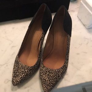 Dyed calf hair pumps